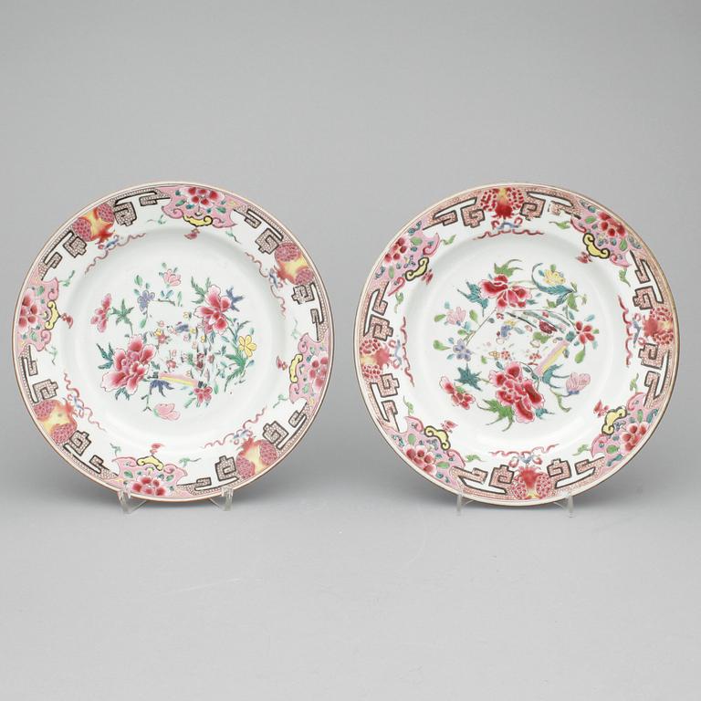 TALLRIKAR, ett par, Kina, Qianlong (1736-1795).