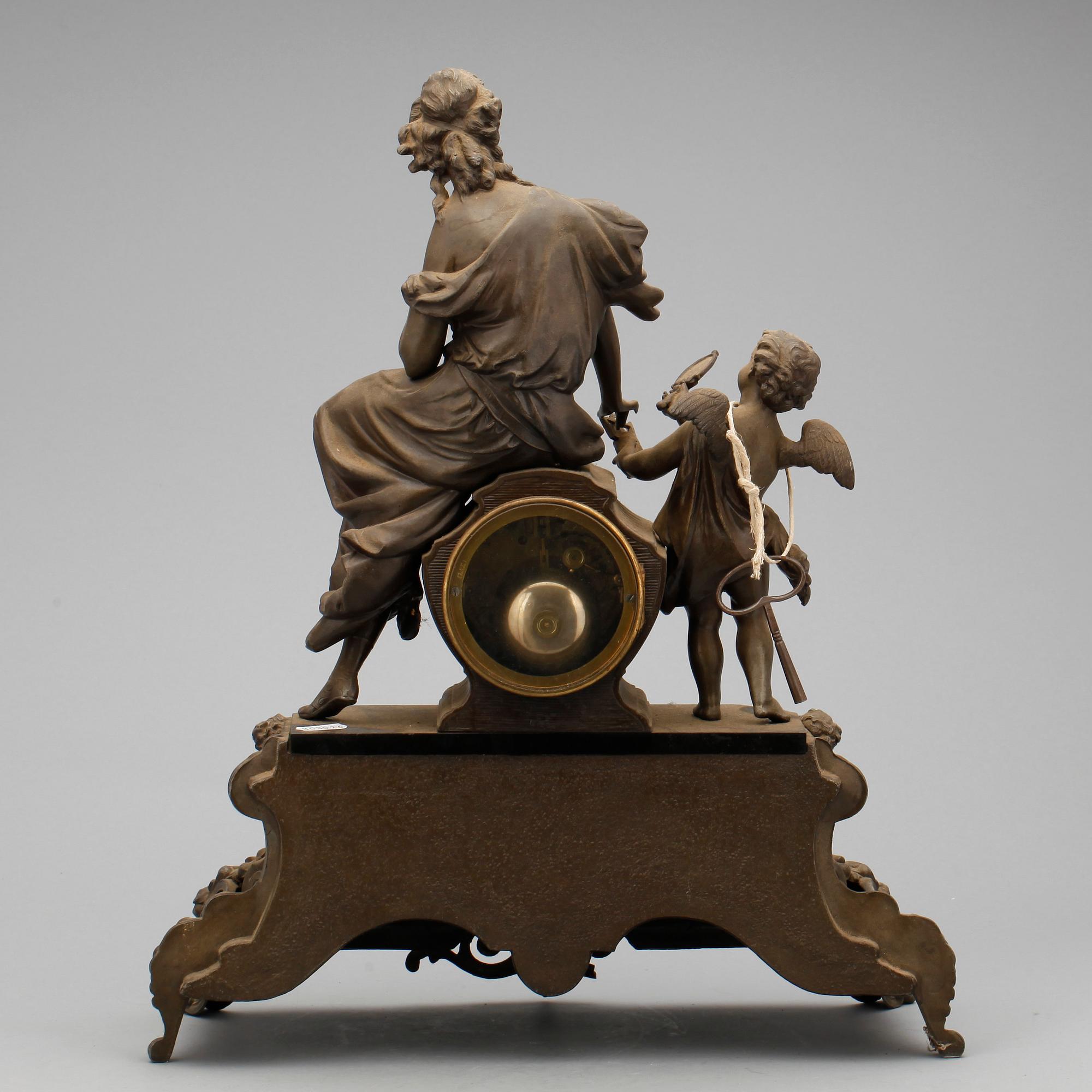 BORDSPENDYL, nyrokoko, Joseph Leja, Stockholm. omkring 1800-talets mitt.
