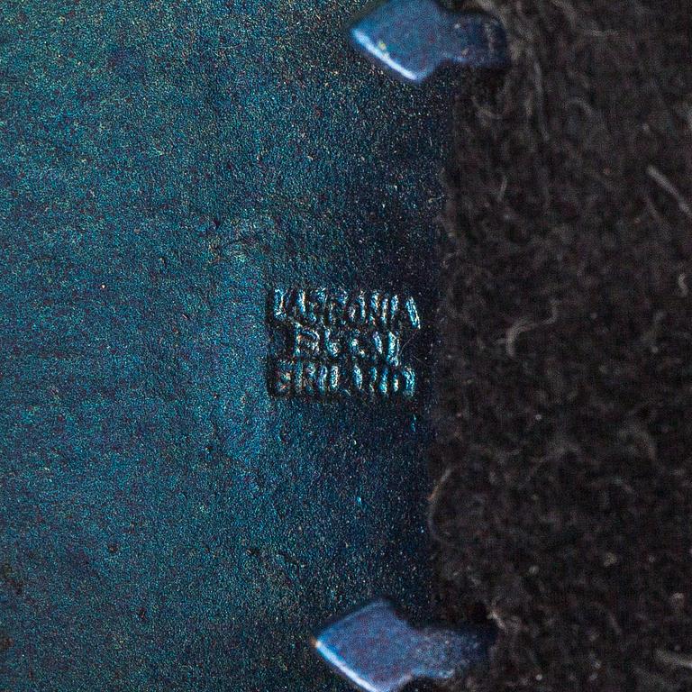 Björn Weckström, Vyö "Bugatti", tulipronssia ja nahkaa. Lapponia.