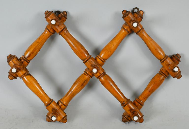 VÄGGHÄNGARE, sekelskiftet 1900.