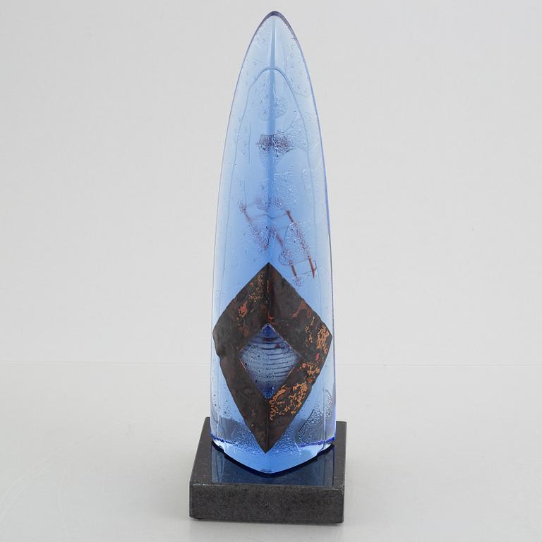 Bertil Vallien, skulptur, "Beginning", glas, limited edition, Kosta Boda.