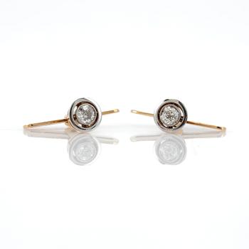 Skjortknappar, 18K guld med briljantslipade diamanter.