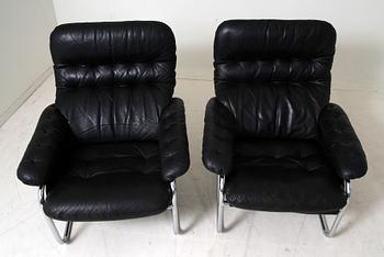 FÅTÖLJER, ett par, Dux.