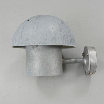 BELYSNING, för utomhusbruk. "PH". Poul Henningsen för Louis Poulsen, Danmark.