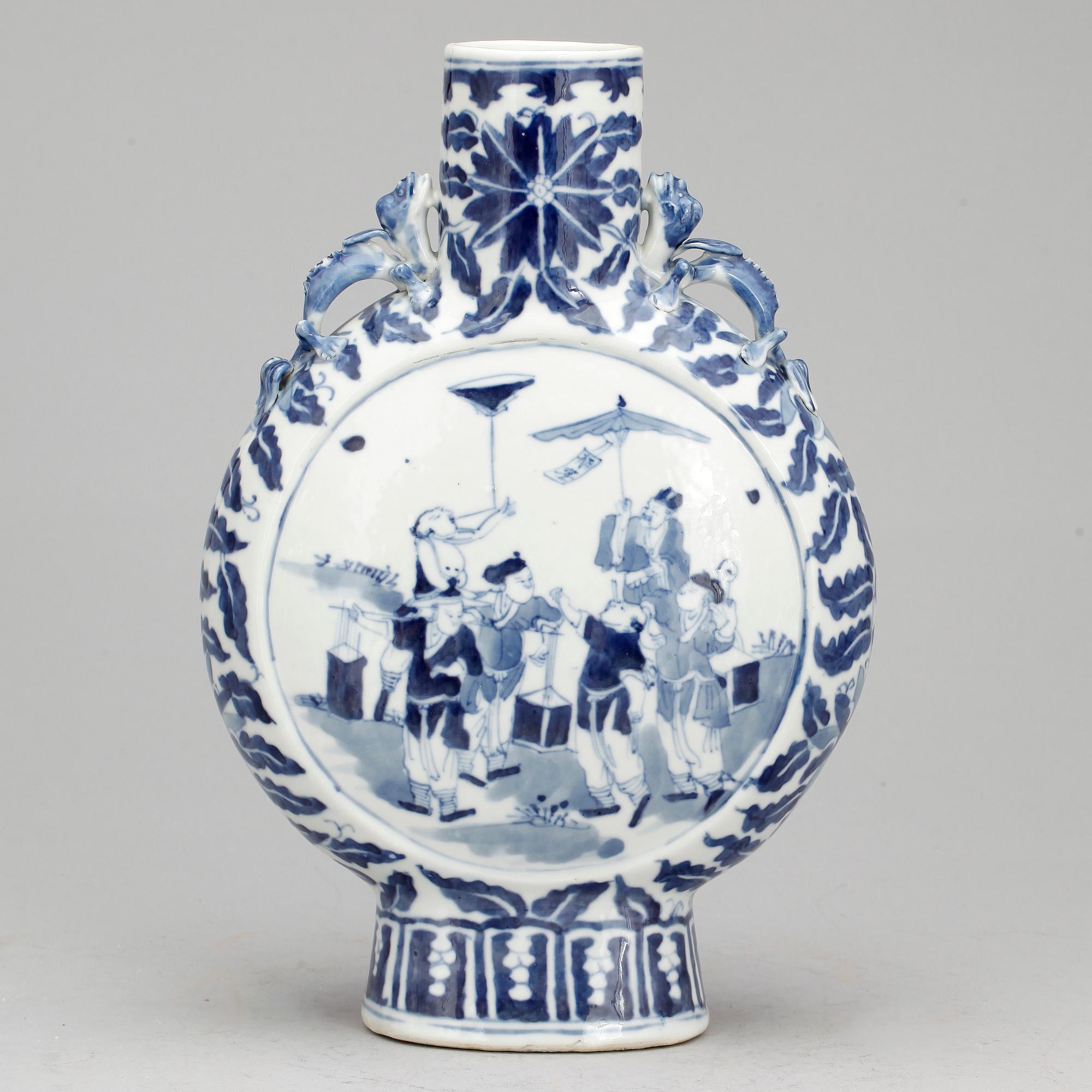 PILGRIMSKRUS, porslin, Kina, 1800-tal.