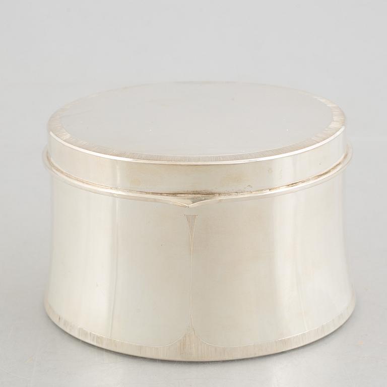 Martin Öhman, a sterling silver box with lid and a creamer, Halmstad 1979-1980.