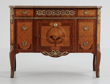 BYRÅ, gustaviansk stil, 1900-talets första hälft.