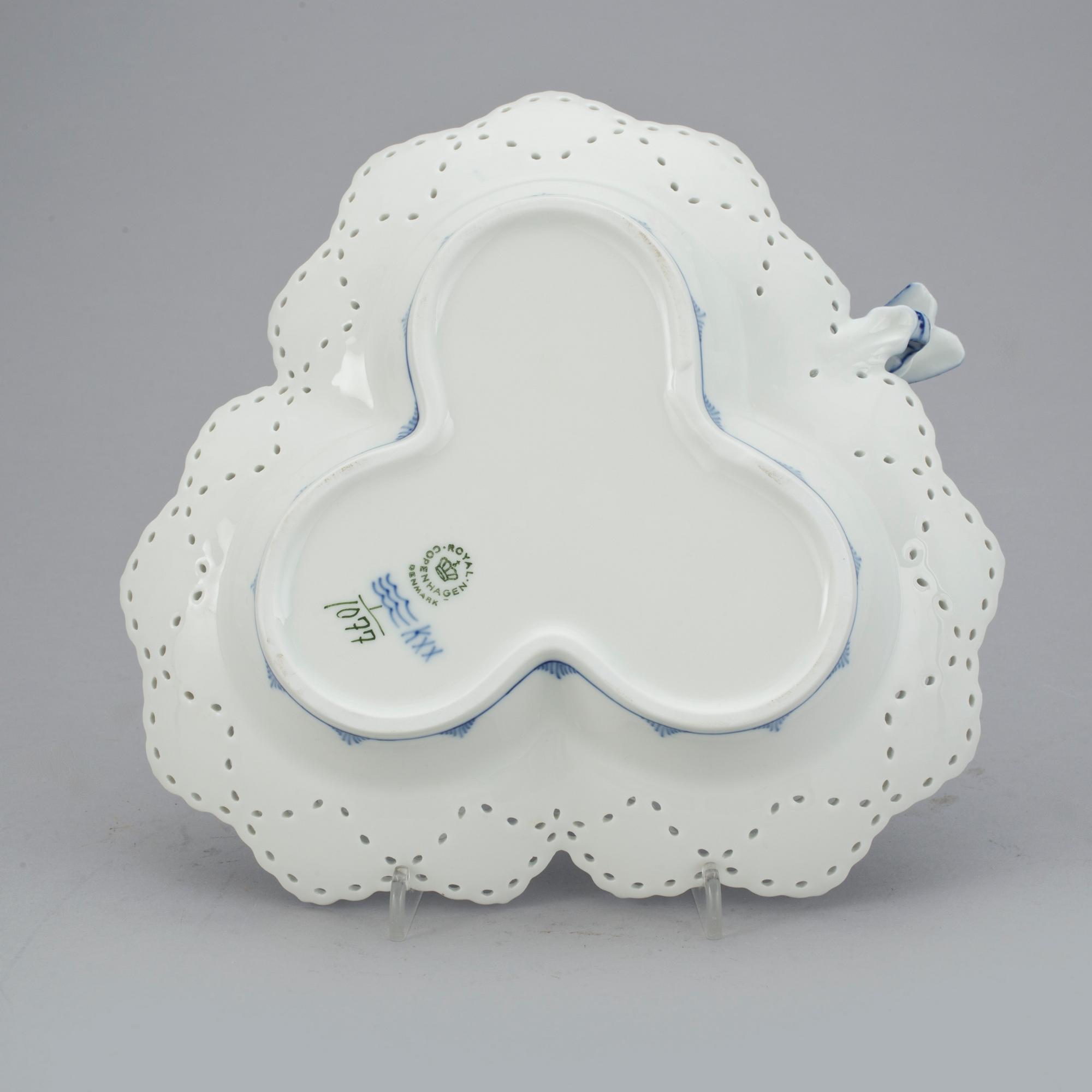 SKÅL, Porslin, "Musselmalet", Royal Copenhagen.