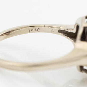 Ring, 14K gold with brilliant-cut diamonds and amethyst.