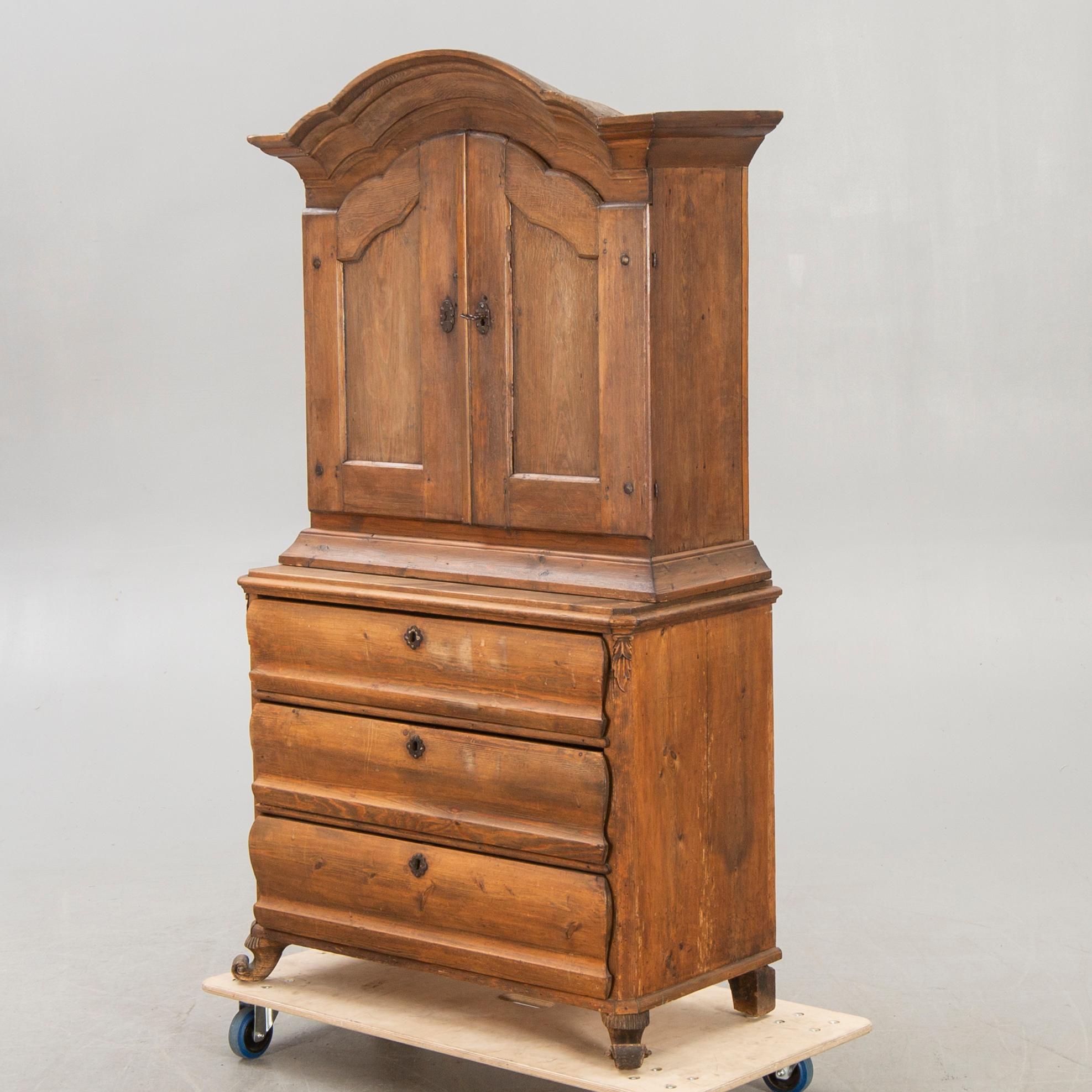 A Swedish cupboard around 1800.