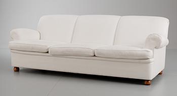 A Josef Frank sofa, Svenskt Tenn, model 703.