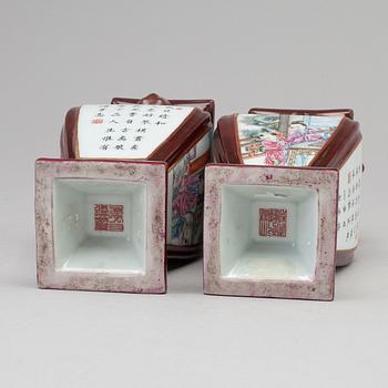 A pair of Chinese 20th century famille rose vases.