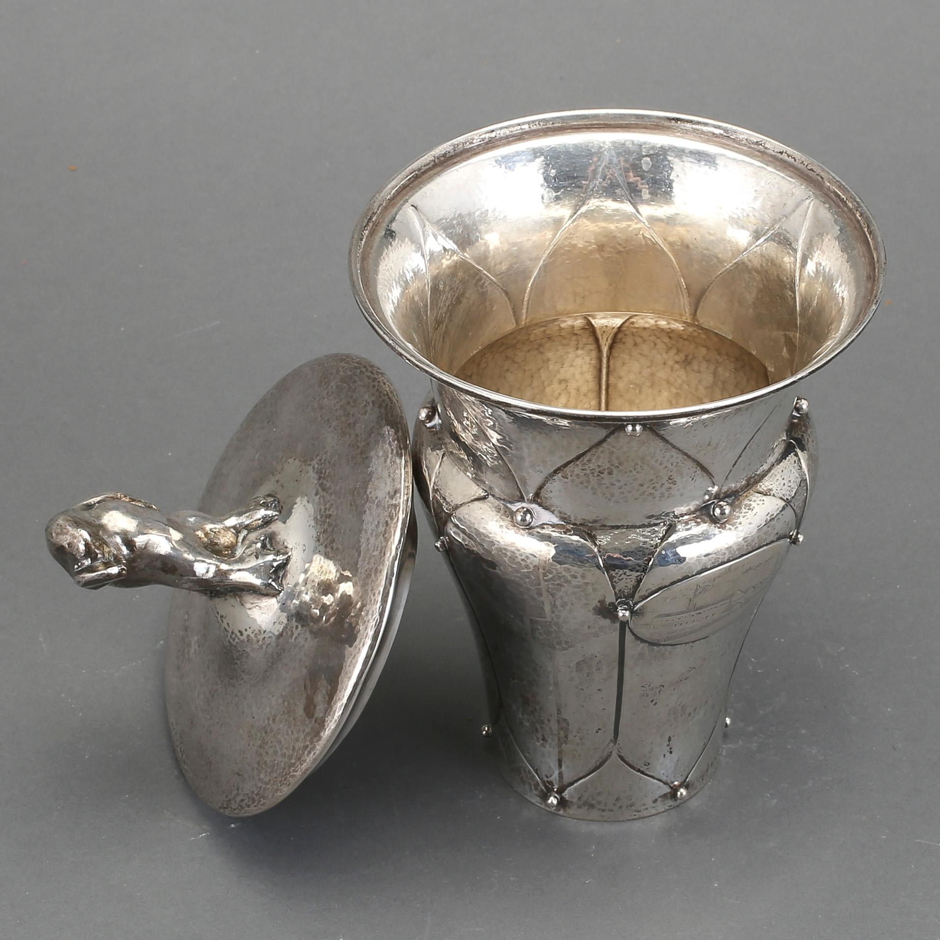 VAS/POKAL, silver, CA Sandberg Eftr GC Gustafsson, Helsingbord, 1919. Vikt ca 616g.