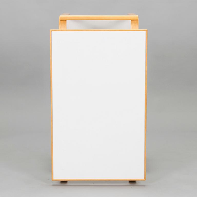 Alvar Aalto, serveringsvagn, modell 901, Artek, Finland, 1900-slut.