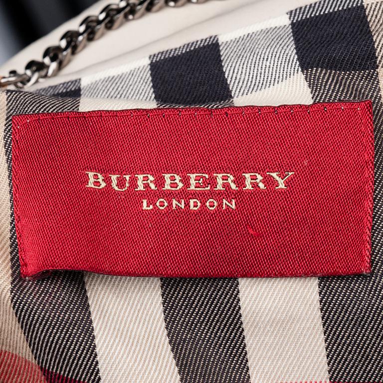 TRENSSI, Burberry.