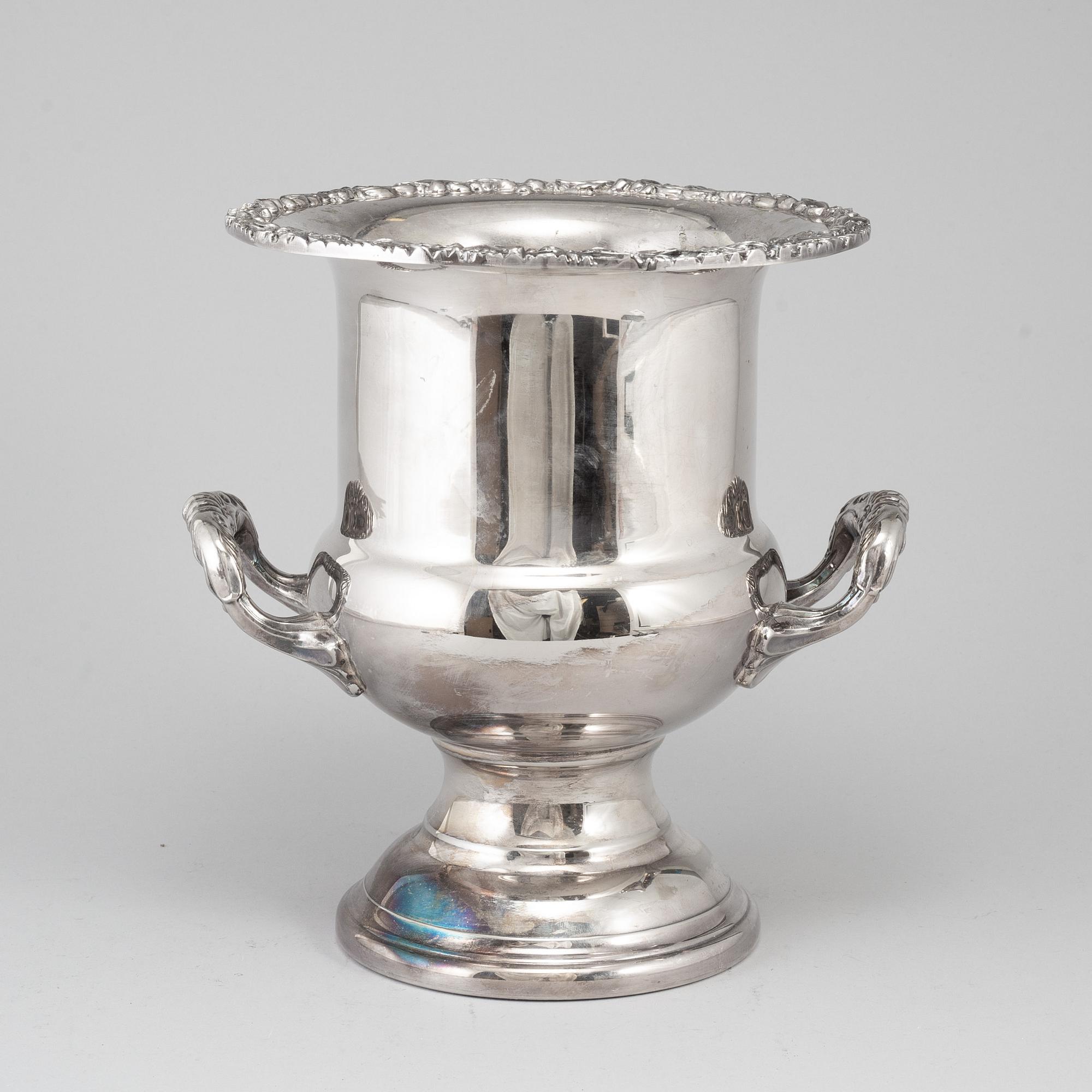 A plate champagne cooler, first half of the 20th century.