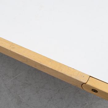 Kari Asikainen, a coffee table, Artek, second half of the 20th Century.