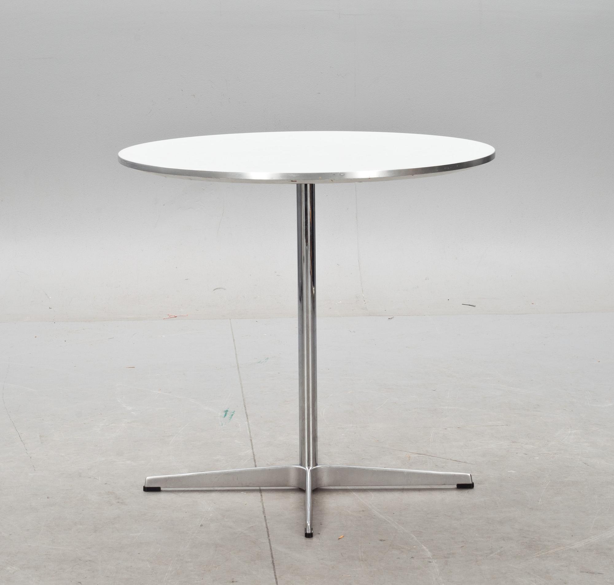 BORD, Arne Jacobsen, Fritz Hansen.