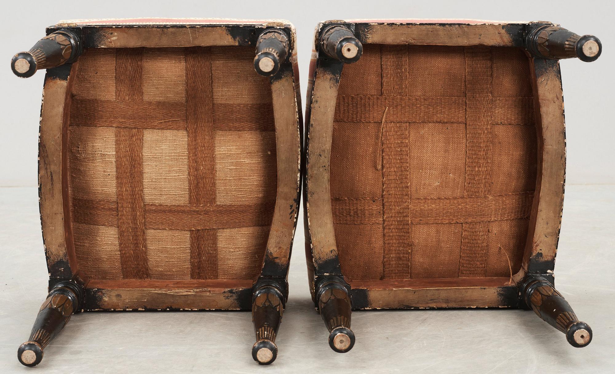 TABURETTER, ett par. Sengustavianska, omkring år 1800.