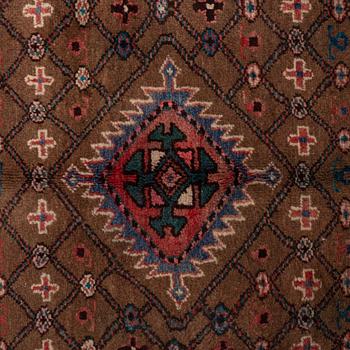 Matta, Hamadan, ca 270 x 130 cm.