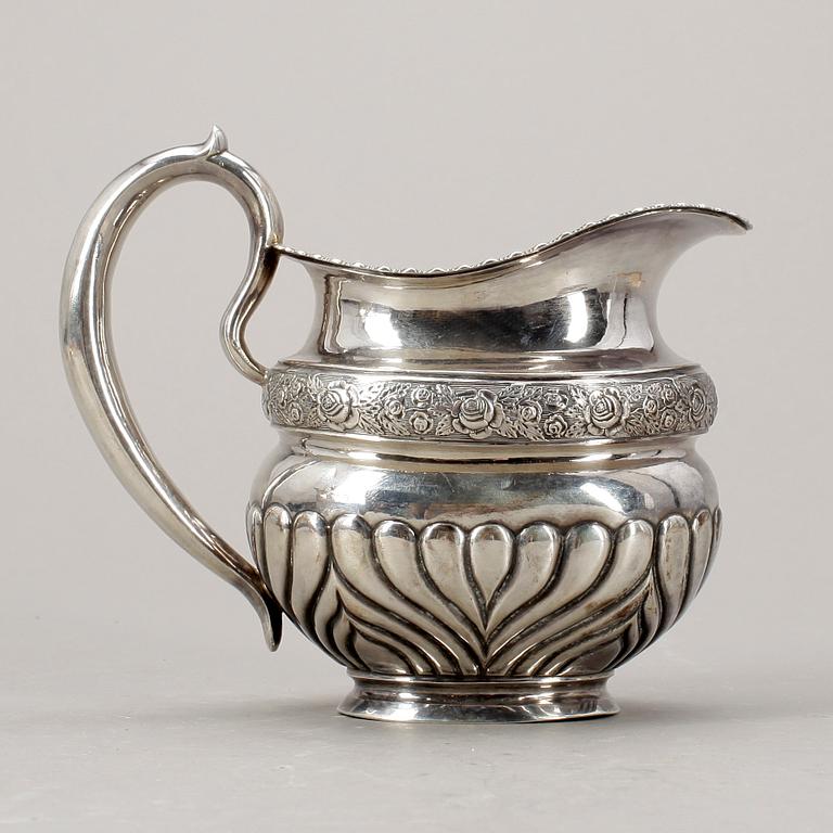 GRÄDDKANNA, silver, Carl Gustav Savary, S:t Petersburg, 1834. Vikt 320 gram.