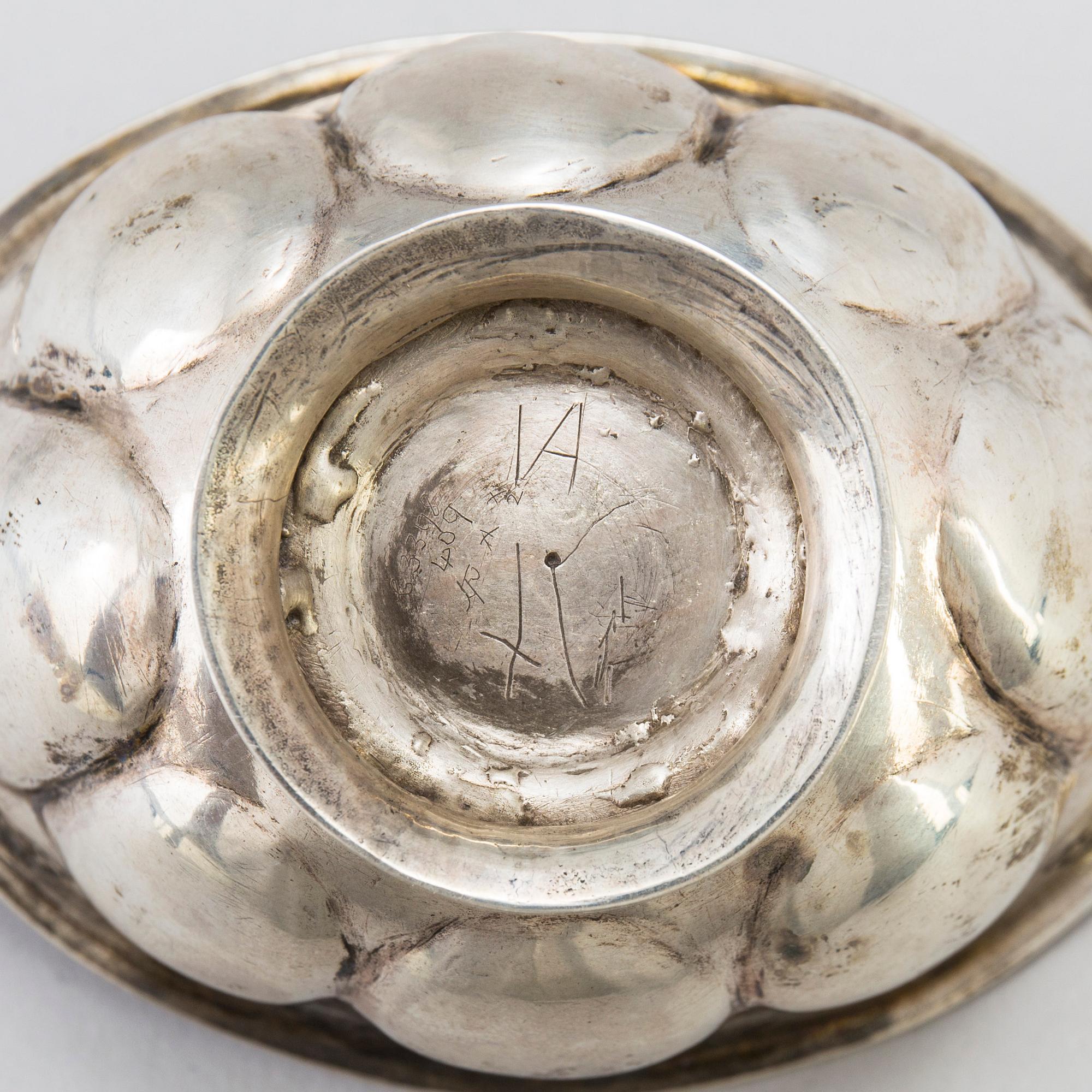 A SWEDISH SILVER BOWL, mark of Johan Söderdahl, Söderköping 1778. Weight ca 65 g.