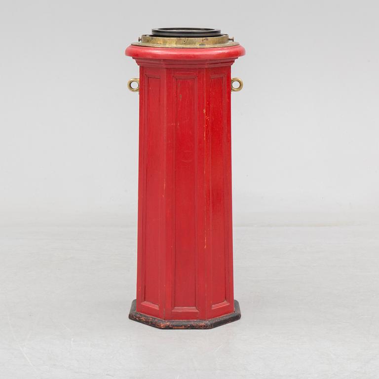 A C. Plath compass from Hamburg, Germany, first half of the 20th Century.