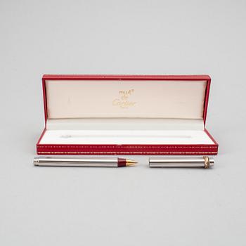 A Cartier lighter and pen.