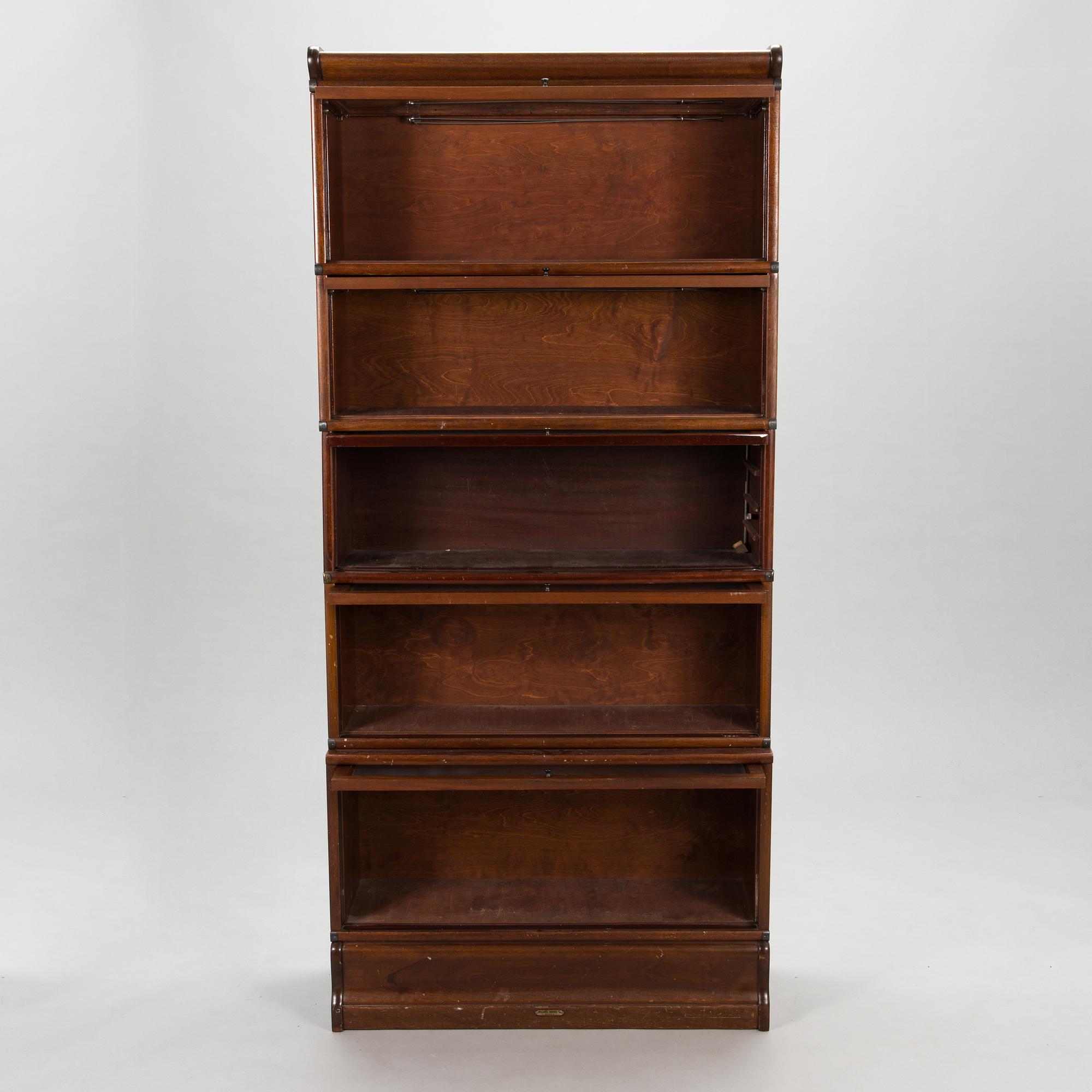 An early 20th century Billnäs book shelf / book cabinet.