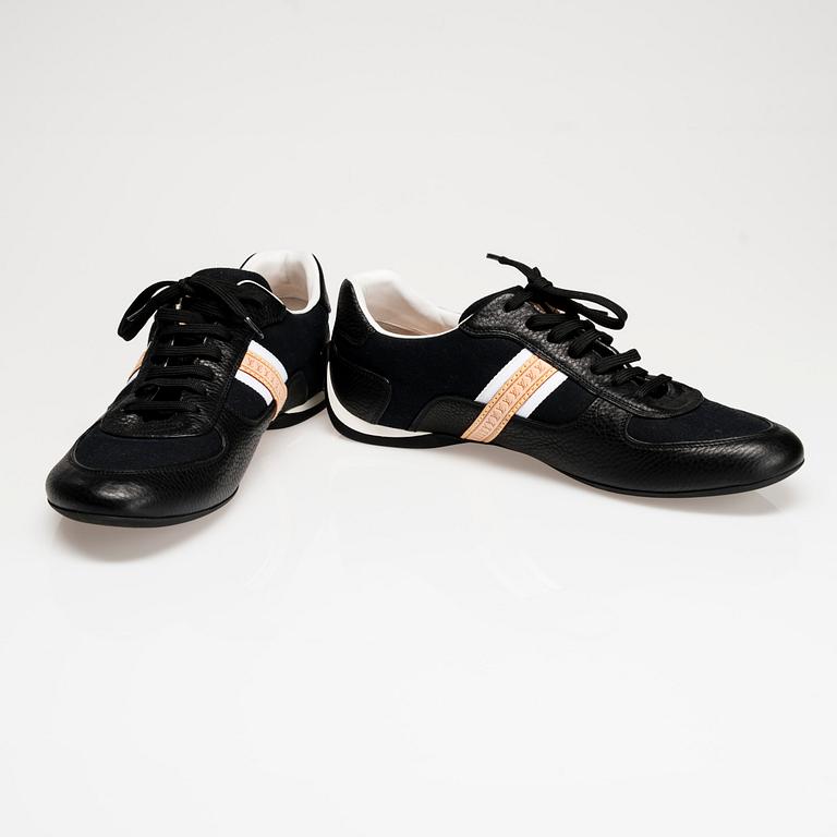 SKOR, Louis Vuitton.