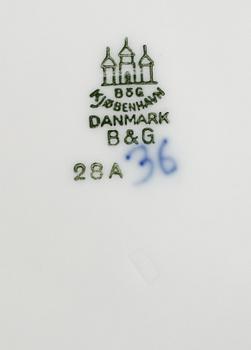SERVISPORSLIN, 30 delar, Bing & Gröndahl, Danmark, 1900-talets första hälft.