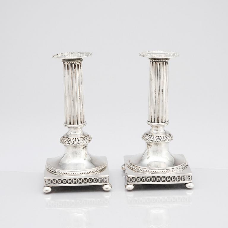 Mikael Nyberg, ljusstakar, ett par, silver, Stockholm 1795. Gustavianska.