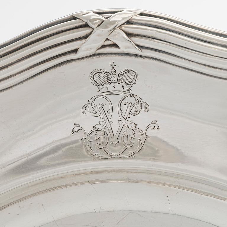 An Odiot silver dish, Paris France, latter half of the 19th century.
