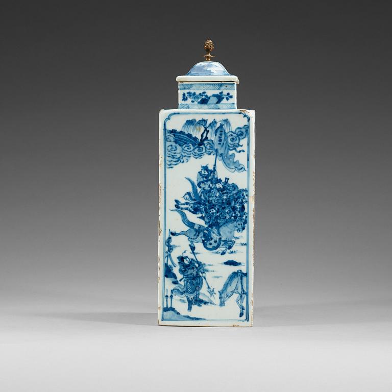 A blue and white vase with cover, Qing dynasty, early 18th Century.