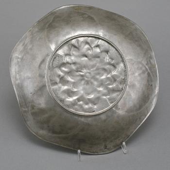 SKÅLFAT, Kayserzinn, jugend, 1900-talets första del.