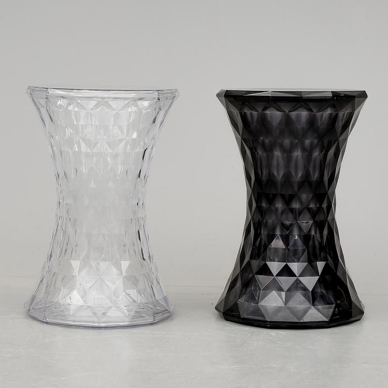 PALLAR, 2 stycken, "Stone", Marcel Wanders för Kartell, formgiven 2006.