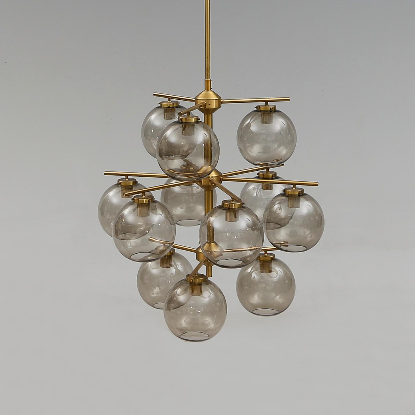 TAKLAMPA, Hans Agne, Markaryd, 1900-talets andra hälft. Höjd ca 227 cm.