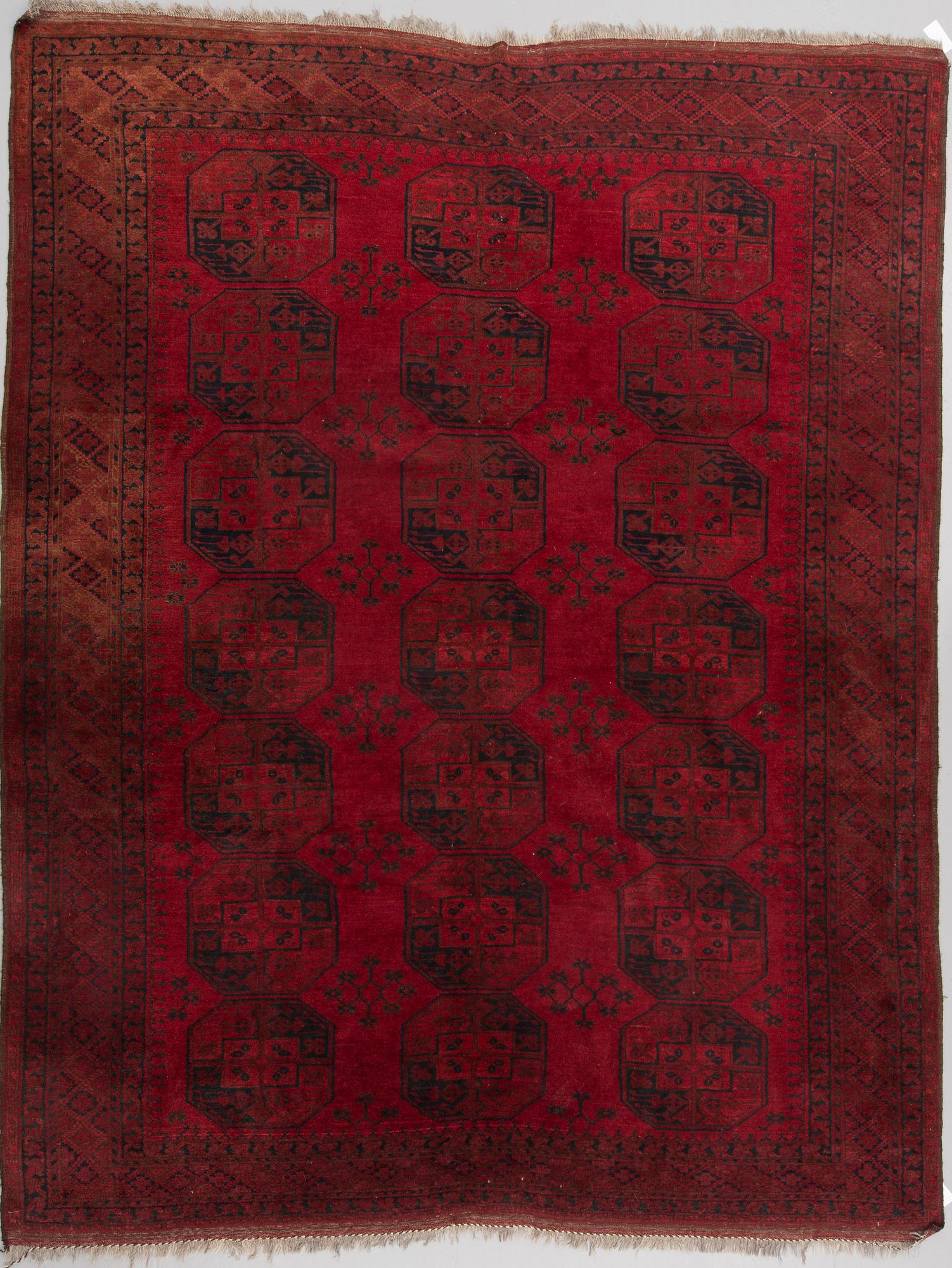 MATTA. Old Afghanistan/Ersari. Ca 324 x 259 cm.