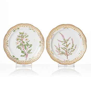 A set of six large Royal Copenhagen 'Flora Danica' dishes, Denmark, 20th Century.