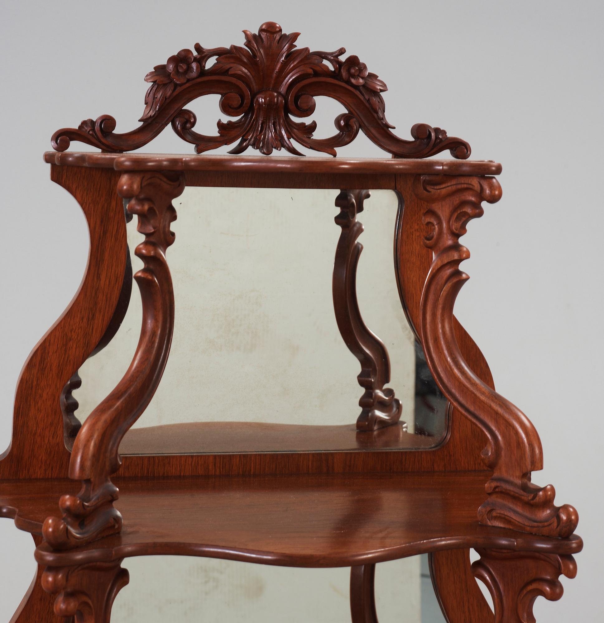 ATENIENNE, nyrokoko, 1800-tal.