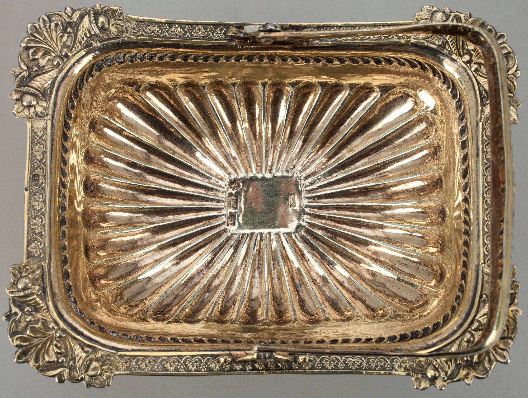 KARAMELLSKÅL, silver, Moskva, ca 1850. Tot vikt ca 165,4 gr.