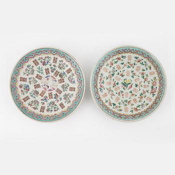 Two similar porcelain dishes, China, around 1900.