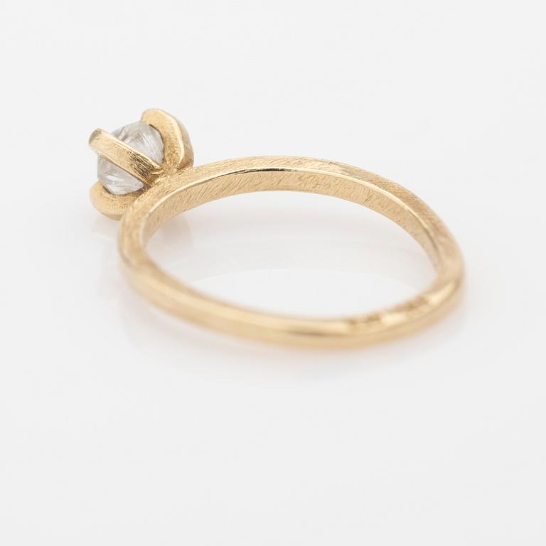 Ring, 14k gold with uncut diamond.