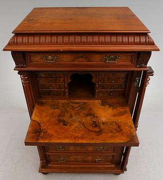 CHIFFONJÉ, sent 1800-tal/tidigt 1900-tal.