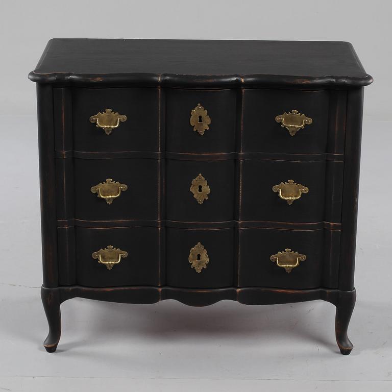 BYRÅ, barockstil, omkring 1900-talets mitt.