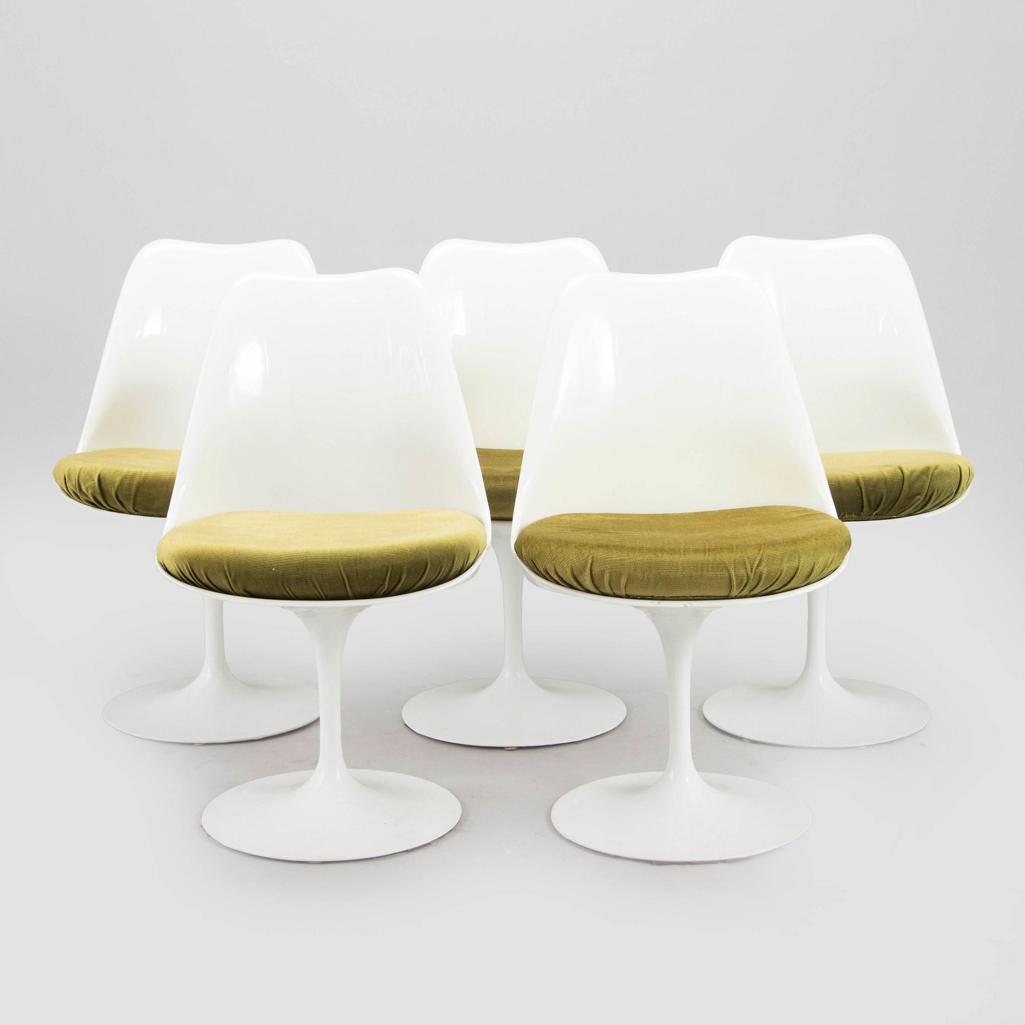 Eero Saarinen, A set of five 1960's chairs "Tulip" for Artek, manufactured under licens by Billnäs factory. Finland.