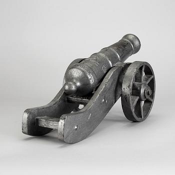 KANON, gjutjärn, Stavsjö Bruk, 1900-talets mitt.