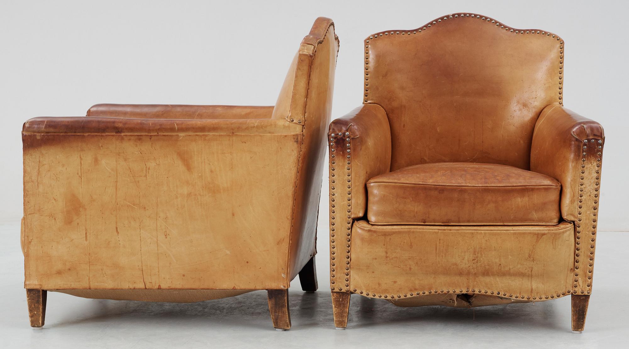 FÅTÖLJER, ett par, 1920-tal.