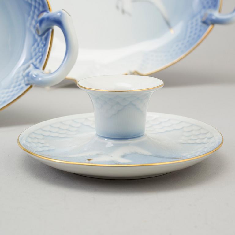 MATSERVIS samt TE/KAFFESERVIS, 76 delar, porslin, delar, "Blå Måsen", Bing o Gröndahl, Danmark.