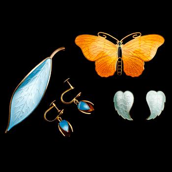 EMALJSMYCKEN, 4 delar, mestadels förgyllt silver, bl a David Andersen, Norge.